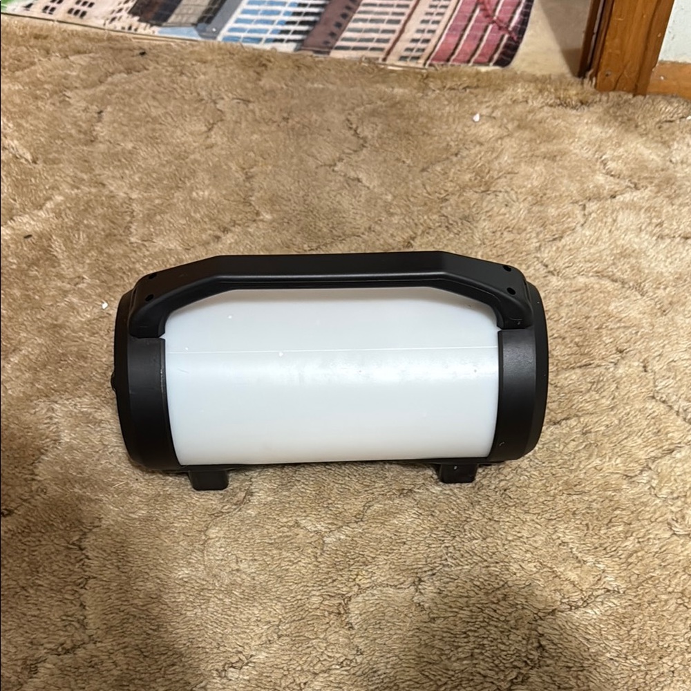 Black and White Portable Speaker